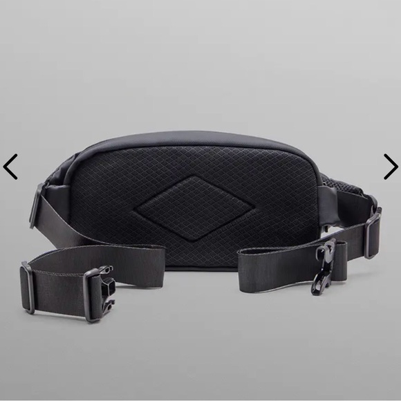 BYLT Basics Black  Belt Bag - Picture 4 of 4